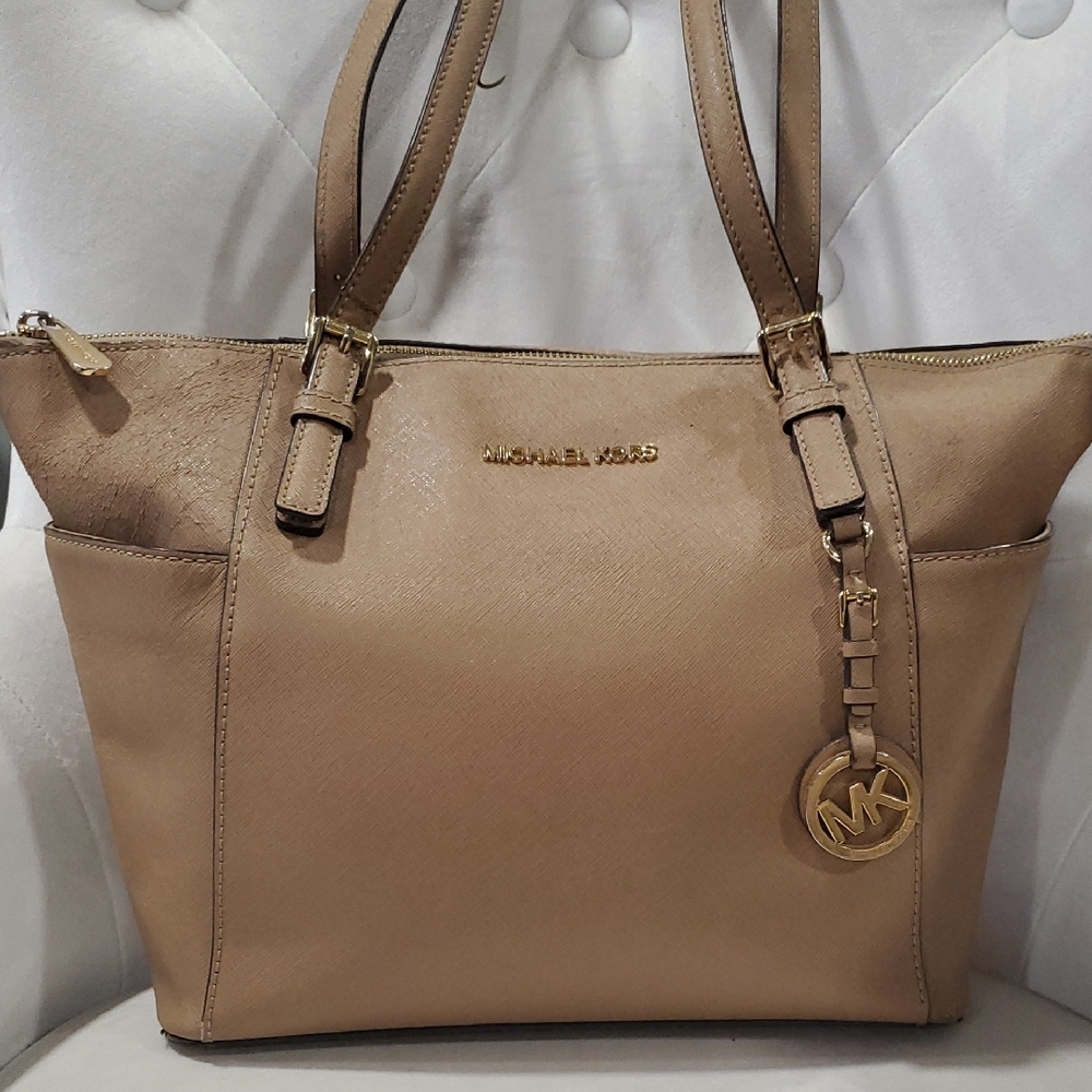 Michael Kors Tan Leather Tote with Signature Charm - Picture 2 of 12